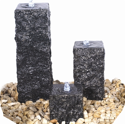 Palisadesæt/3, grovhugget, mørkegrå granit